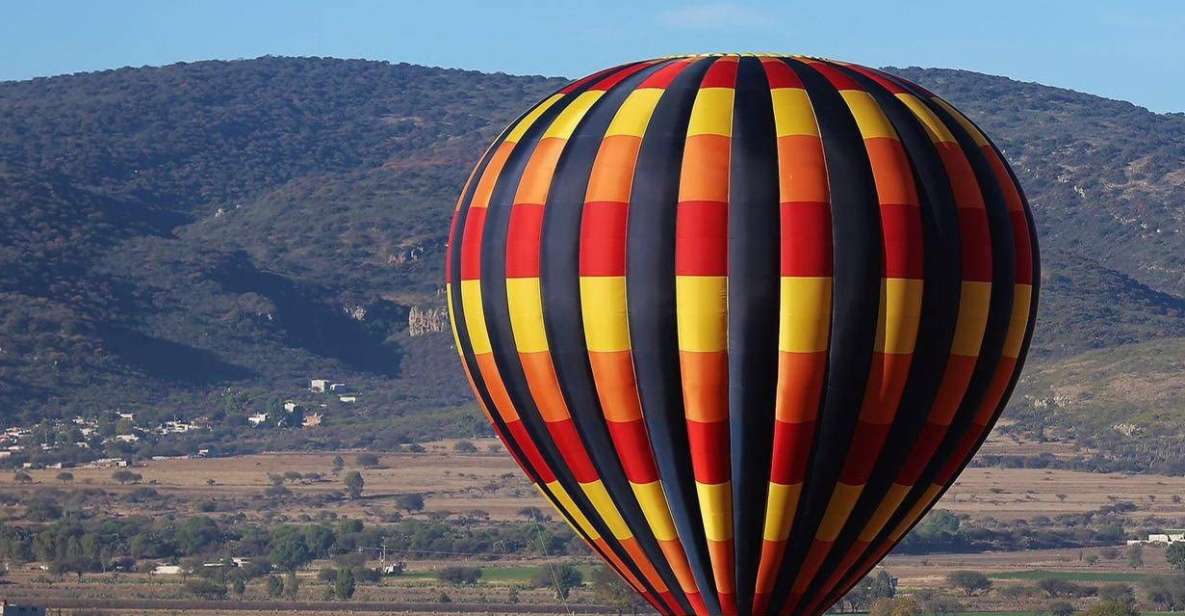 Tequisquiapan: Shared Hot Air Balloon Flight and Breakfast