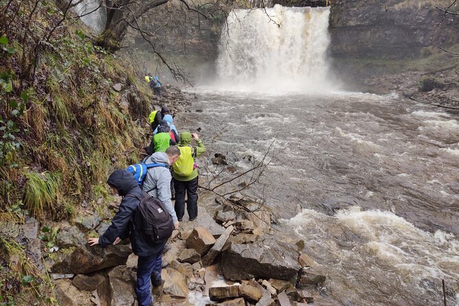 The Amazing Six Waterfalls Hiking Tour – Brecon Beacons