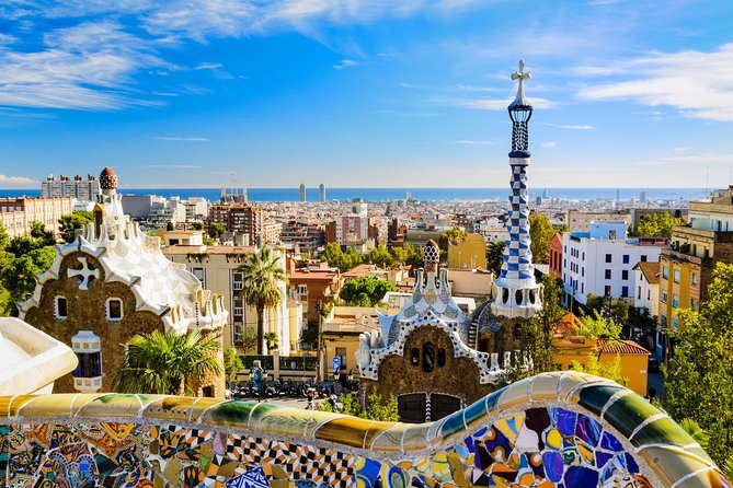 The Best of Gaudi Tour: Fast Track Sagrada Familia & Park Guell