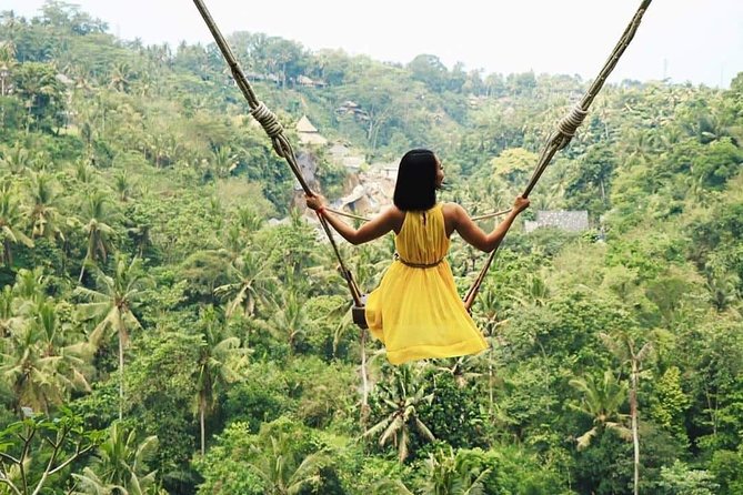 The Gates of Heavan – Ubud Jungle Swing & Waterfall Tour