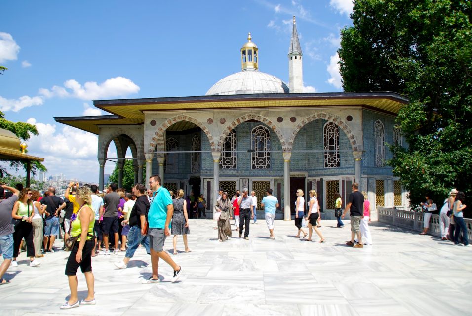 Topkapi Palace, Hagia Sophia, Hippodrome & Blue Mosque Tour