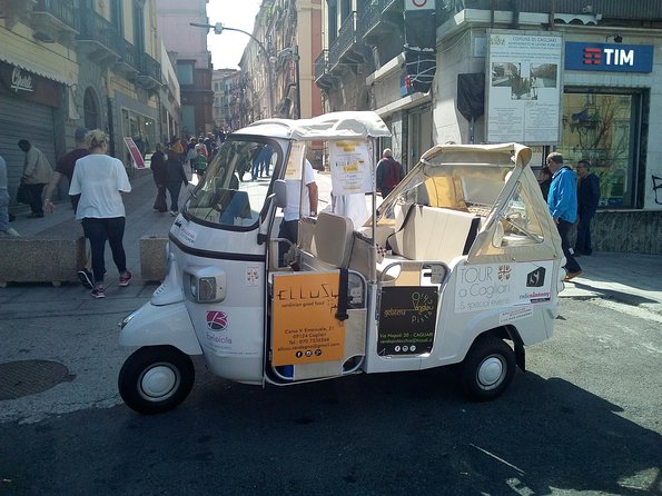 Tour Ape Calessino (Tuk Tuk) of the 4 Historic Districts of Cagliari