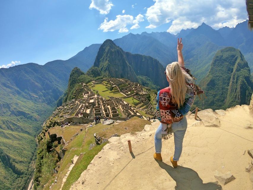 Tour Machu Picchu 2D 1N+Train, Hotel Breakfast, Ticket and Guide