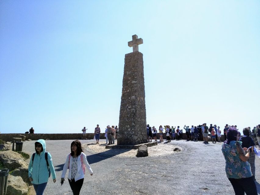 Tour Sintra, Azenhas Do Mar, Cabo Da Roca, and Cascais