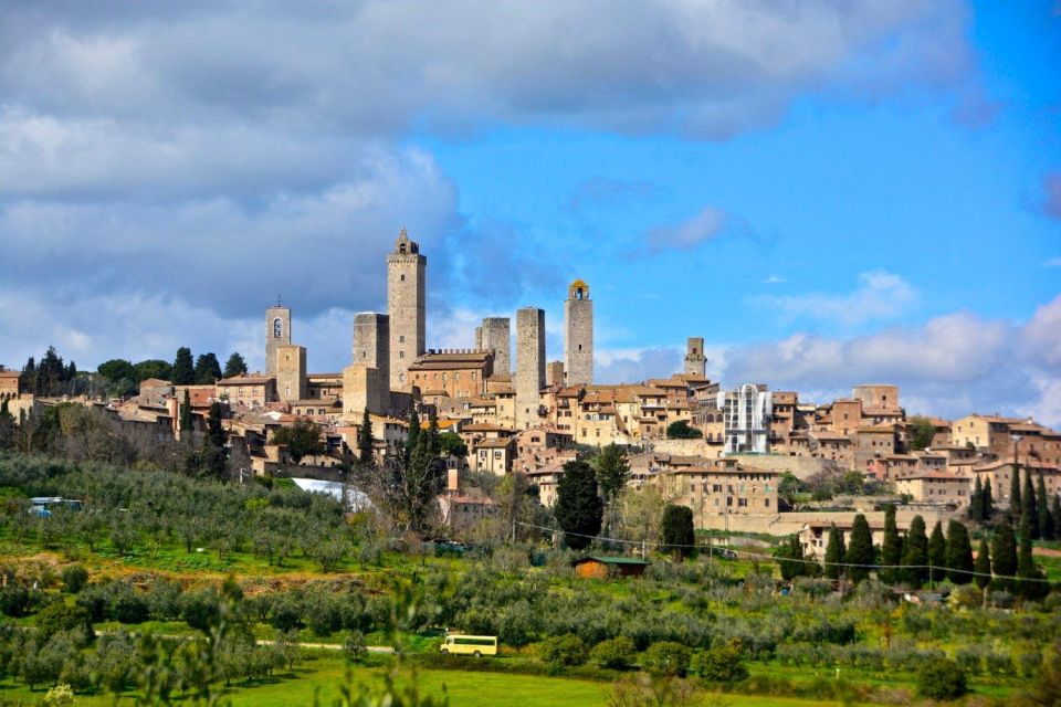 Transfer From Florence to Siena With Stop in San Gimignano