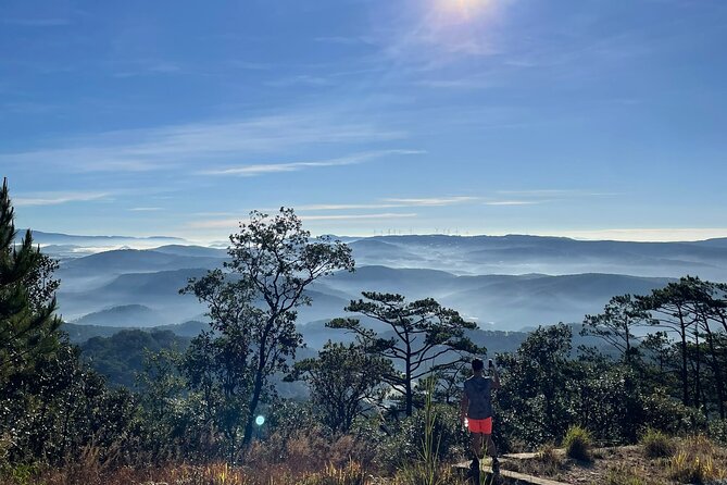 Trekking Pinhet - Stand-Up Paddleboarding (SUP) or Kayaking at Tuyen Lam Lake - Adventure in Pinhets Natural Wonders