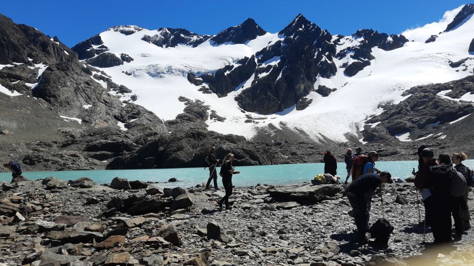 Trekking to Vinciguerra Glacier and Tempanos Lagoon