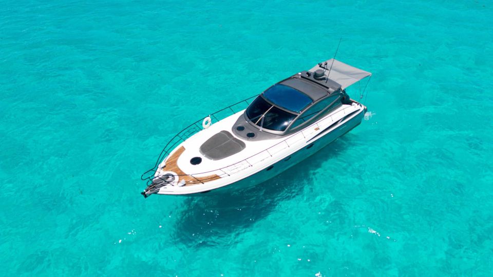 Tulum Bliss: Exclusive Luxe Yacht Experience