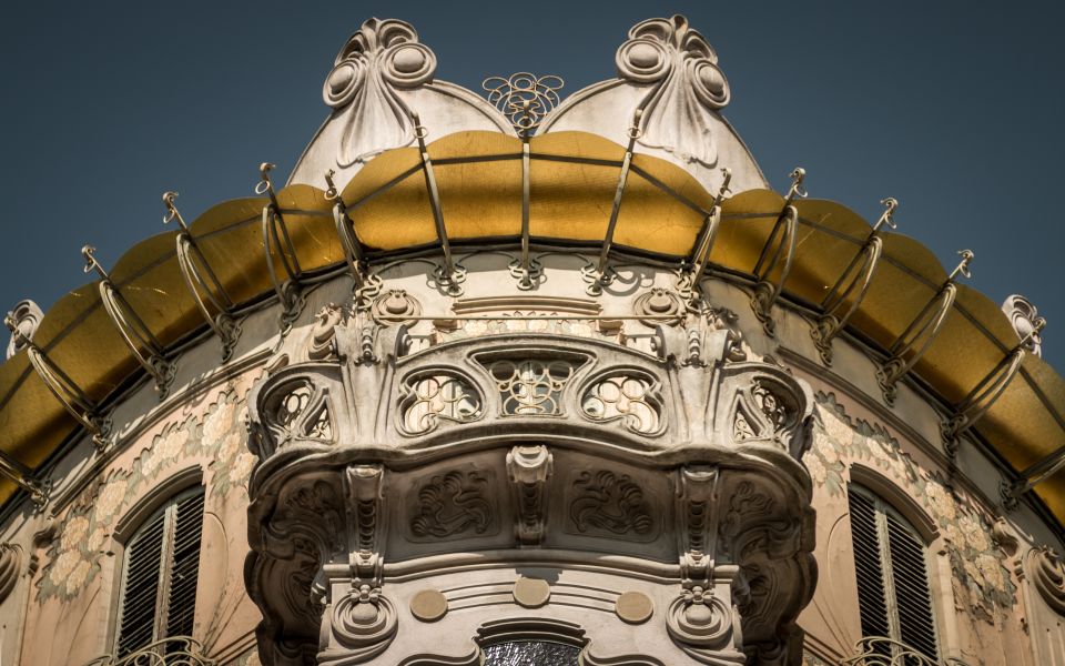 Turin: Art Nouveau Walking Tour With Coffee