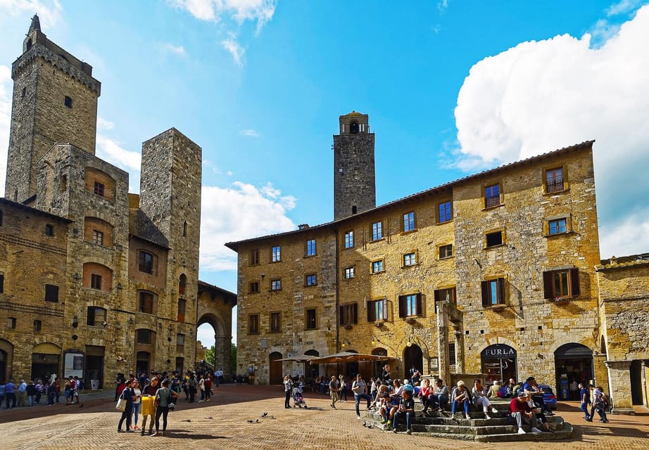 Tuscany in a Day: Pisa, San Gimignano and Siena Private Tour