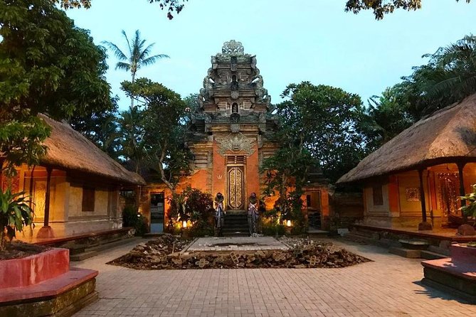 Ubud City Tour I: Monkey Forest, Ubud Palace, Art Market, and Waterfall