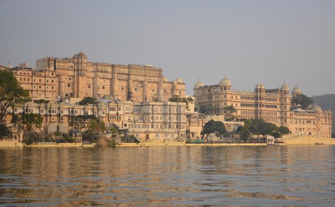 Udaipur Sightseeing Tour With Guide