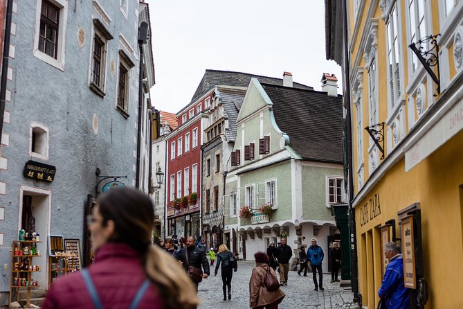 UNESCO Cesky Krumlov From Prague With Guided Tour and Transfer - Itinerary Highlights