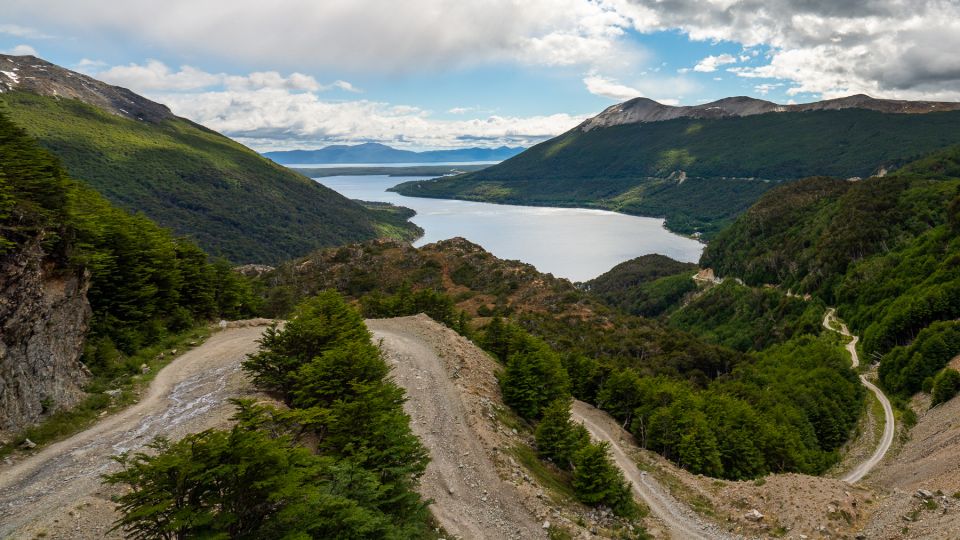 Ushuaia: Off-Road 4X4 Lakes Tour