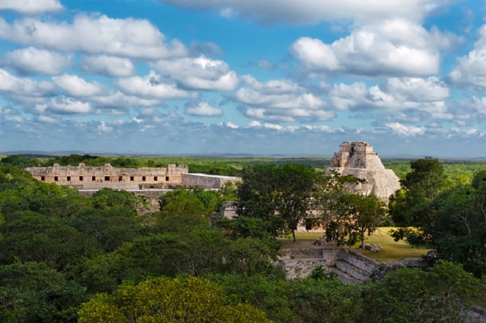 Uxmal With Private Guide and Transportation From Merida