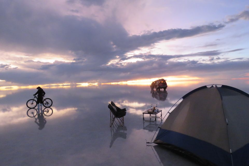 Uyuni: Guided Bicycle Tour of Uyuni Salt Flat With Lunch