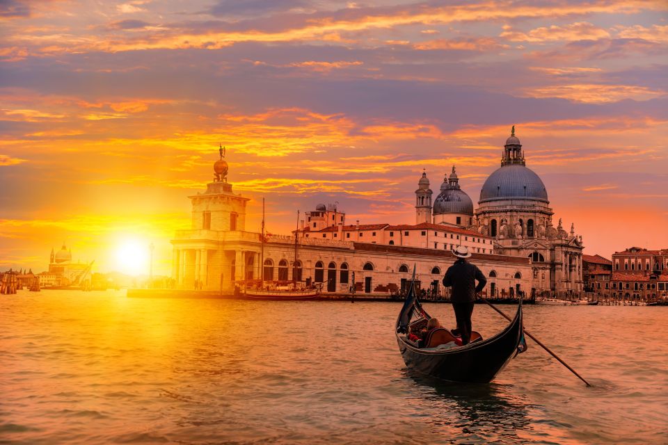 Venice: Gondola Tour Under the Bridge of Sighs & Audio Guide