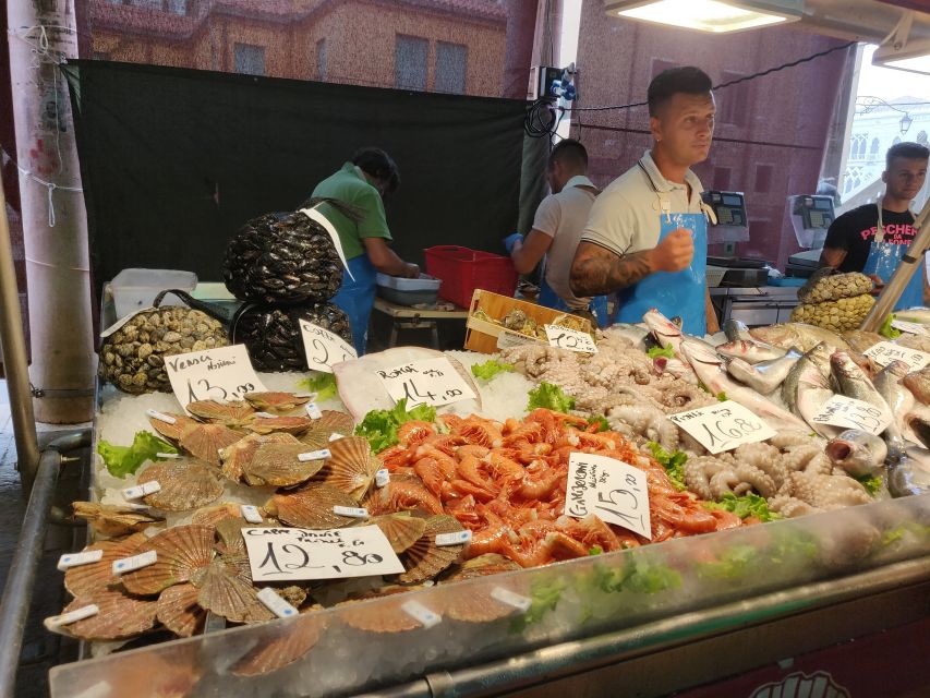 Venice: Local Fish Market With Cicchetti, Lunch, and Wine