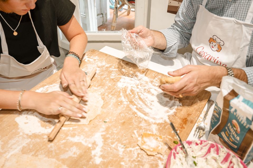 Venice: Pasta and Tiramisu Class at a Locals Home With Wine