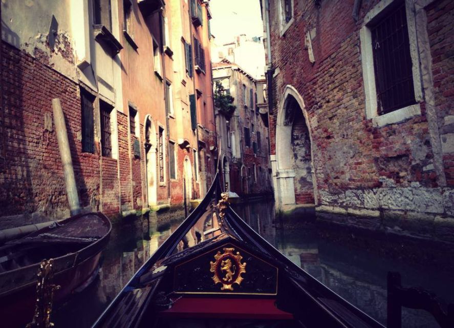 Venice: Private Ghost Tour and Gondola Ride - Tour Overview