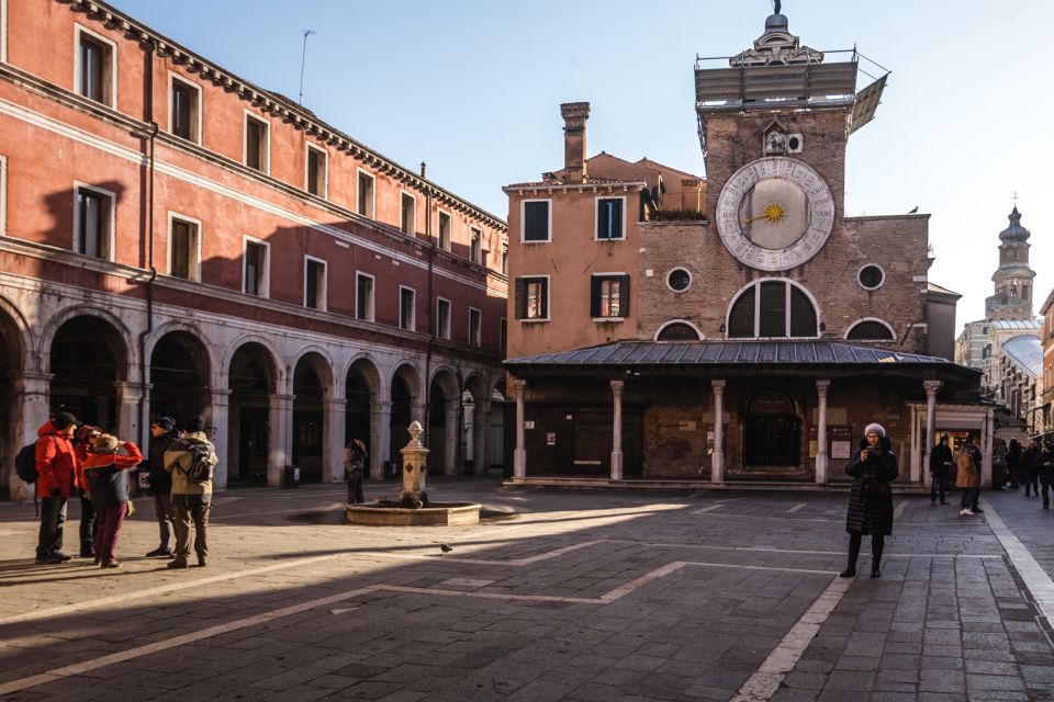 Venice: Unusual Sights Walking Tour With Optional Gondola