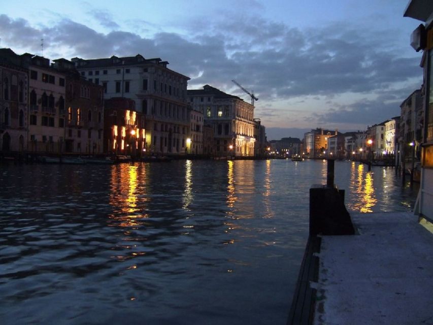 Venice Walking Tour by Night: Aperitif and Legends - Overview of the Tour