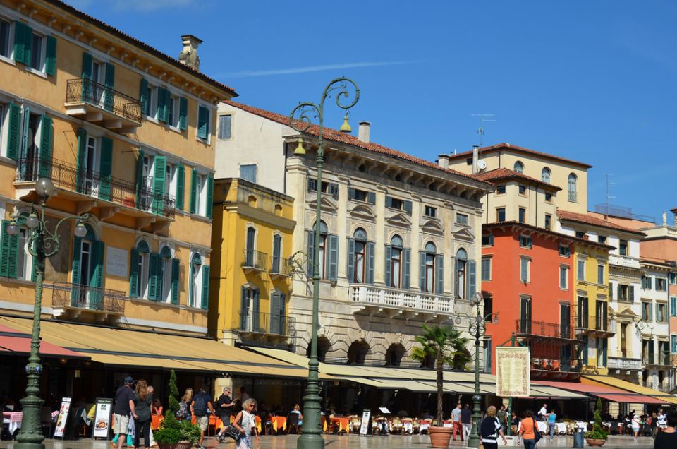 Verona Full-Day Tour From Lake Garda