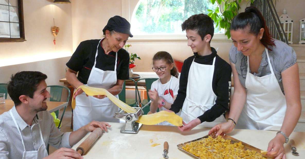 Verona: Tortellini Cooking Class and Lunch With Mamma Ivana