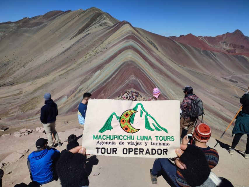 Vinicunca: Rainbow Mountain - Overview of Vinicunca