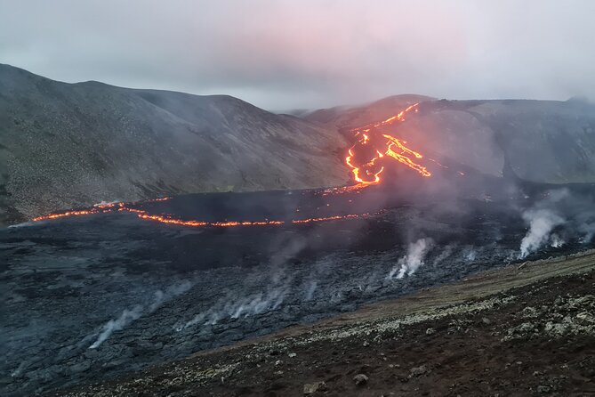 Volcano Hike With a Geologist Small-Group Tour - Tour Overview