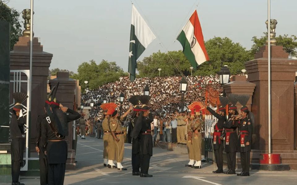 Wagah Border Retreat Ceremony With Dinner