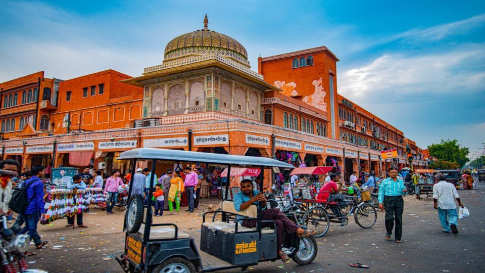 Walk Tour With Local Guide In Old Jaipur - Tour Overview