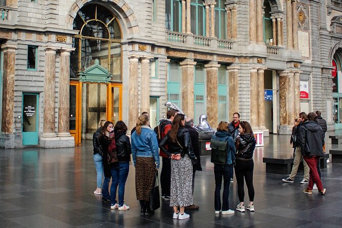 Walking Tour: Highlights of Antwerp - Strolling Vlaeykensgang Alley