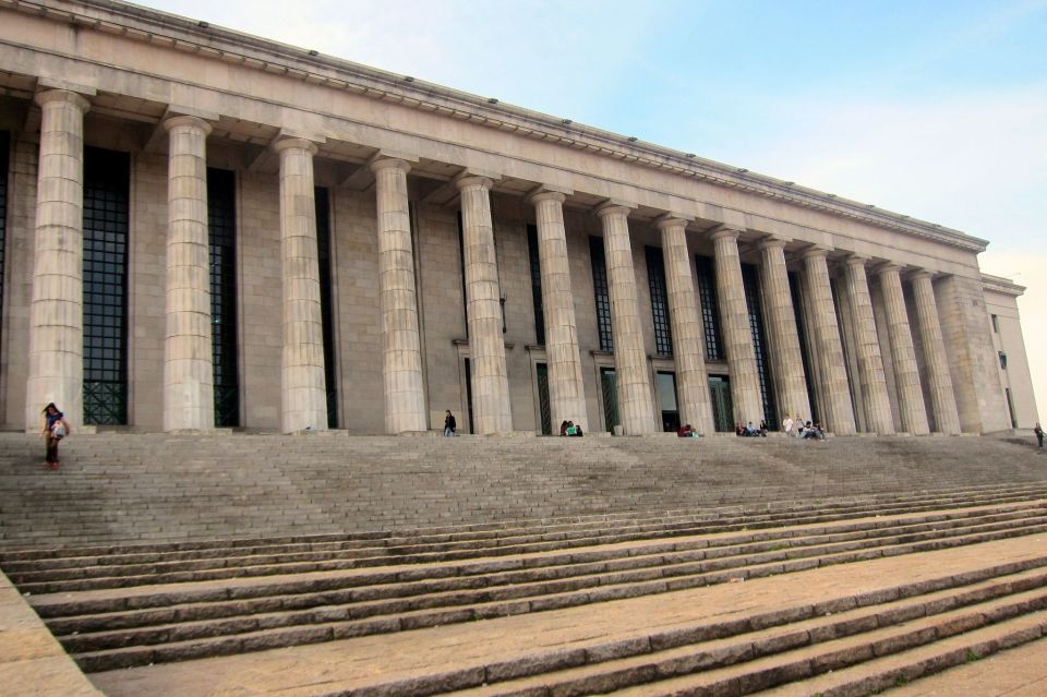 Walking Tour of the Recoleta Neighborhood in Buenos Aires