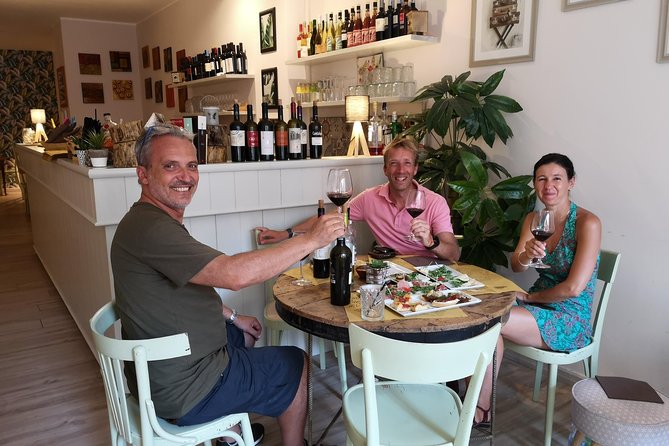 Wine and Food Tasting Experience in Lecce Old Town