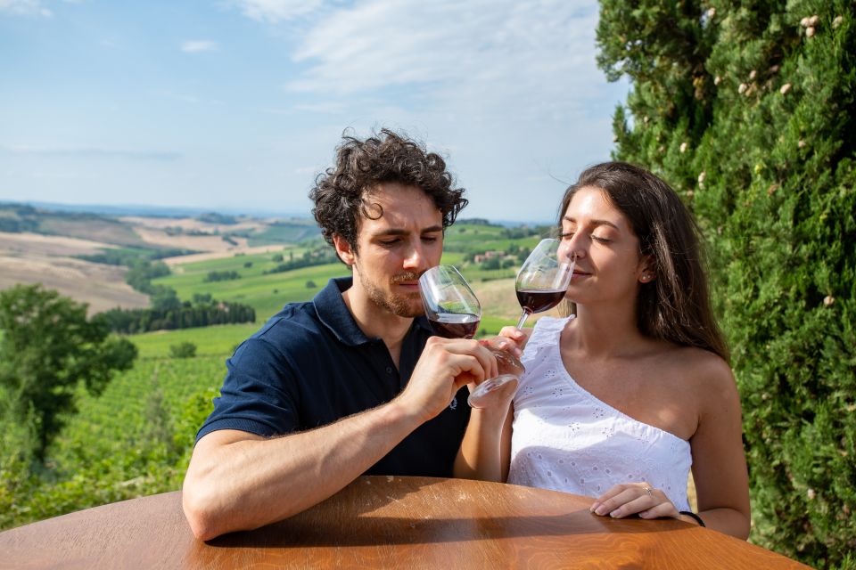 Wine Lovers Experience in Montepulciano: Half Day