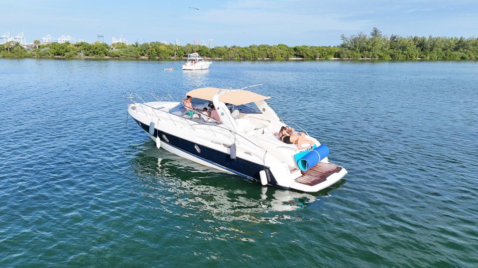 Yacht in Miami for Up to 12 People