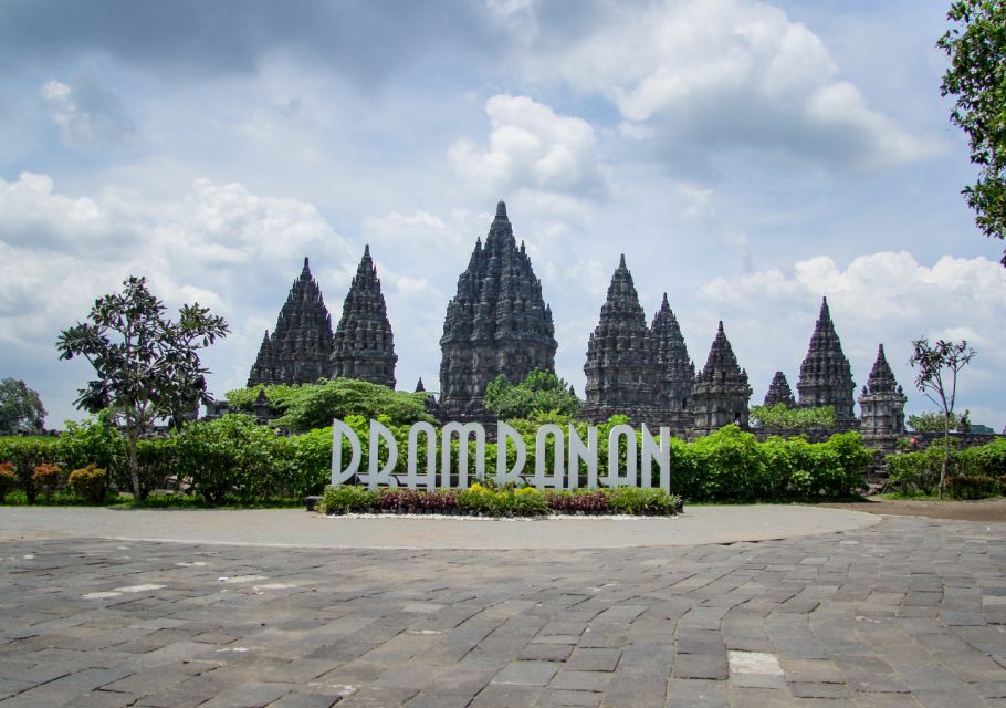 Yogyakarta: Private Guided Day Trip