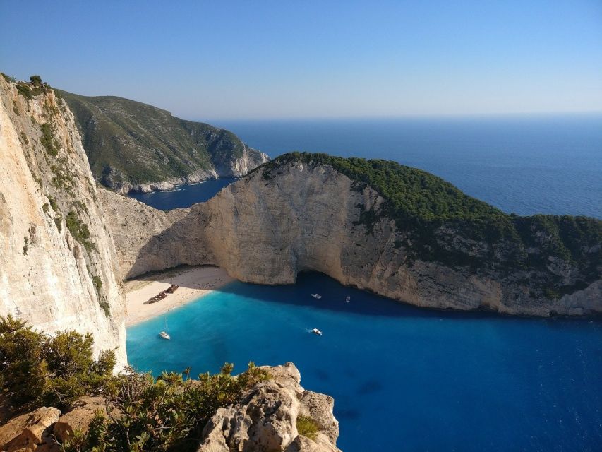 Zakynthos Island: Private Tour in a Minibus