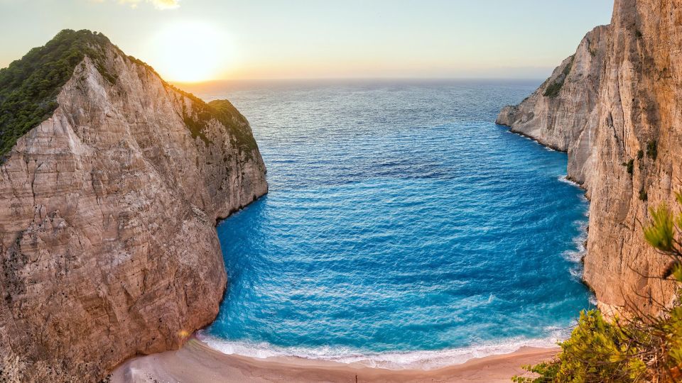 Zakynthos: Shipwreck Bay by Fast Boat – Small Group