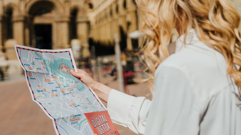 2 Hours Free Arezzo Tour Without the Use of Your Smartphone - Key Points