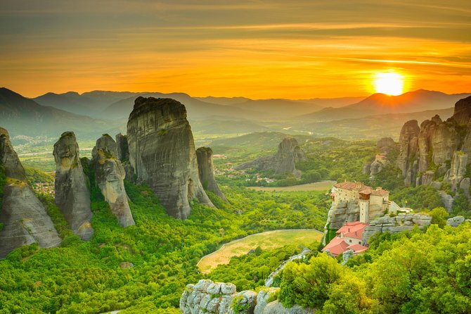 2-Day Trip to Delphi and Meteora From Athens - Must-See Attractions