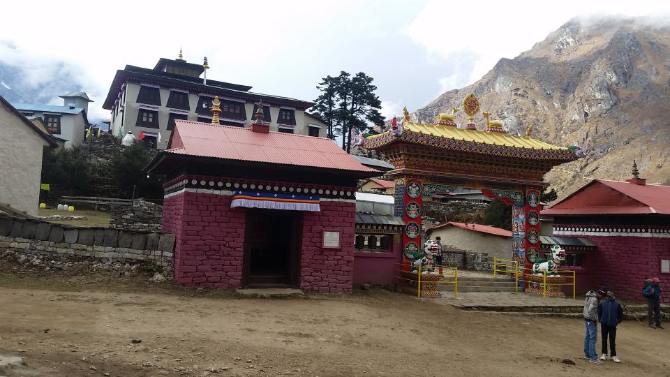 2 Weeks Buddhist Monastery Retreats in Tengboche Nepal - Daily Activities and Practices