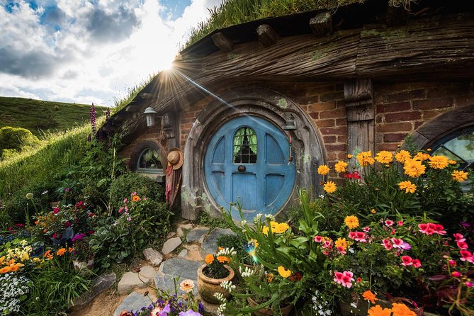 3 Day Waitomo Caves, Hobbiton Movie Set and Rotorua Tour From Auckland - Accommodation Details