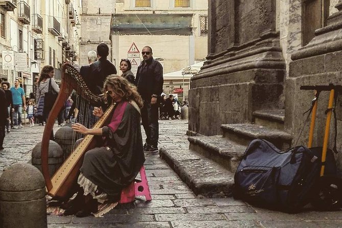 360 Degrees Naples. the Historic Center of the City - Details of the Tour