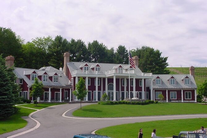 5-Hour Traverse City Wine Tour: 3 Wineries on Leelanau Peninsula - Transportation Details