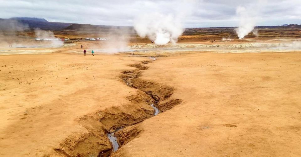 Akureyri: Lake Myvatn, Goðafoss, Dimmuborgir, and Hverir - Exploring Dimmuborgir