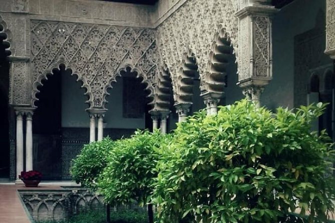 Alcazar and Cathedral of Seville Private Tour - Exploring the Cathedral