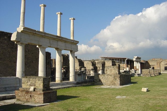 Amalfi Coast: Pompei & Vesuvius Small Group With Skip the Line Tickets - Inclusions and Exclusions