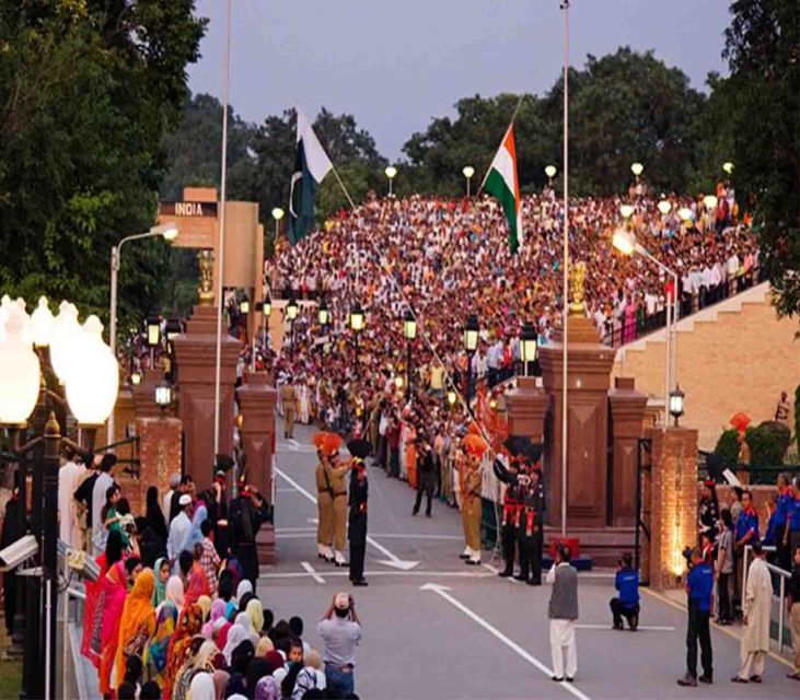 Amritsar: Beating Retreat Ceremony, Sadda Pind and Dinner - Sadda Pind Highlights